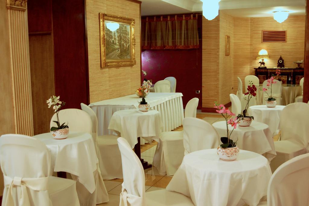 Hotel Ristorante Donato Calvizzano Exterior foto