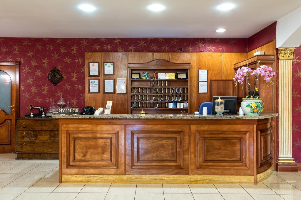 Hotel Ristorante Donato Calvizzano Exterior foto